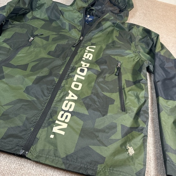 U.S. Polo Assn. Camouflage Green Windbreaker for Men 0106 - Picture 2 of 4